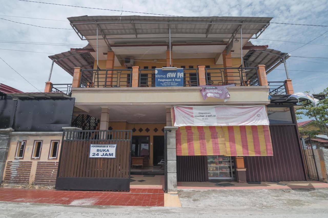 RedDoorz near Sepinggan Airport Balikpapan 2 Hotel Bagian luar foto
